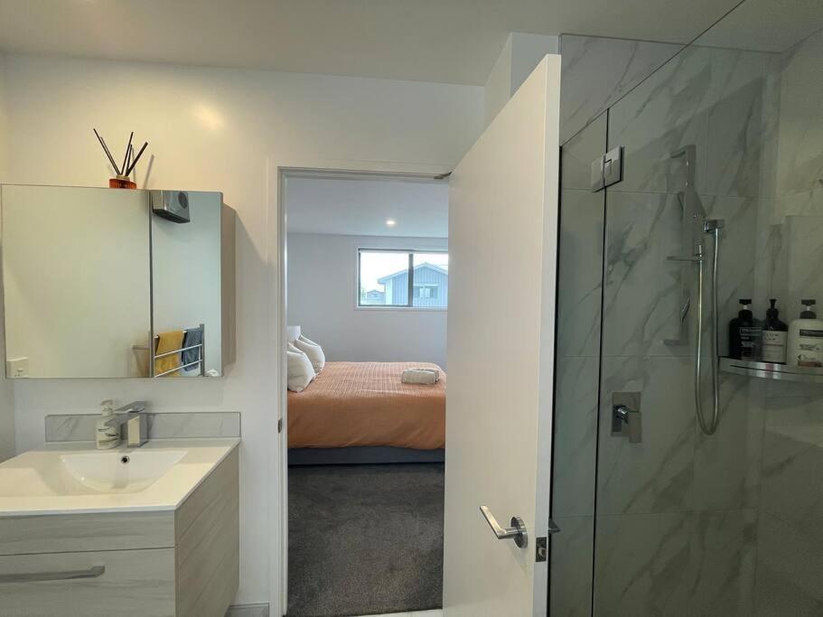 Вилла Parkside Retreat - 3 Beds -Sleeps 6 Near Westfield Крайстчёрч Экстерьер фото